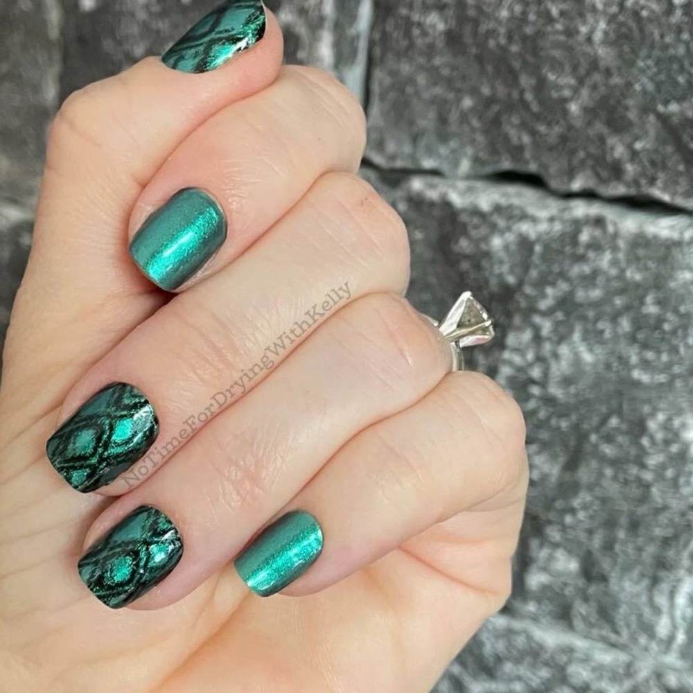 Color Street Snake My Day Nail Polish Strips Green‎ Shimmer Snakeskin FDS575 New